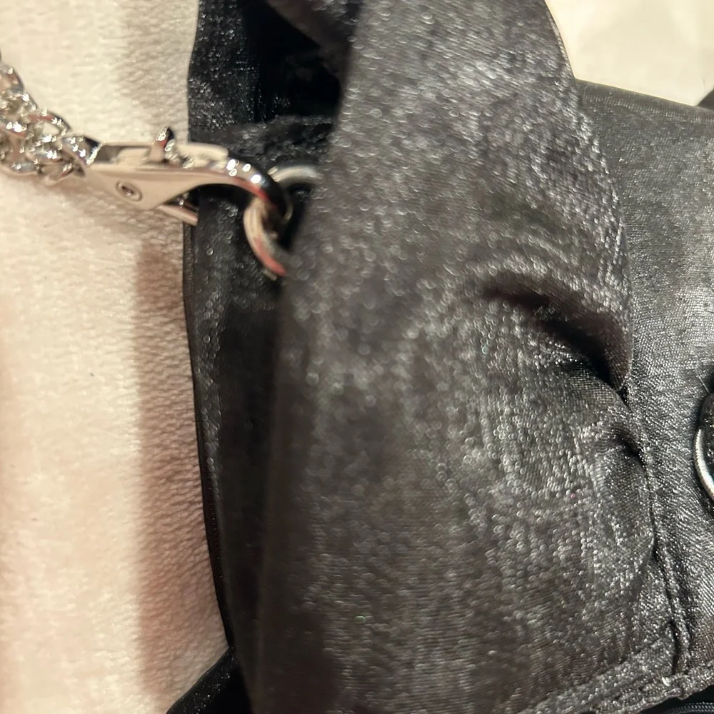 White House Black Market Black Bow Wristlet, Rare Find - Picture 2 of 6